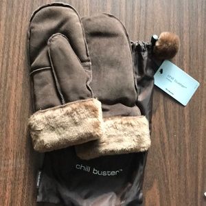 Brookstone leather suede fur lined mittens